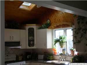 21 E 3rd St, Howell, NJ 07731 photo 10