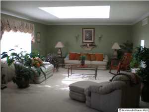 21 E 3rd St, Howell, NJ 07731 photo 3