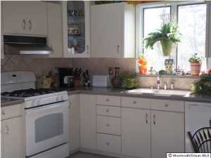 21 E 3rd St, Howell, NJ 07731 photo 7