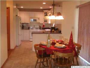 7 Oak Leaf Dr, Waretown, NJ 08758 photo 4