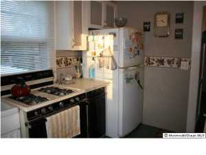 35 Leonard Ave, Middletown, NJ 07748 photo 6