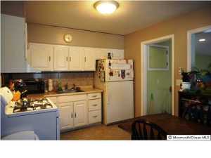 3 Viola Ave, Middletown, NJ 07748 photo 4