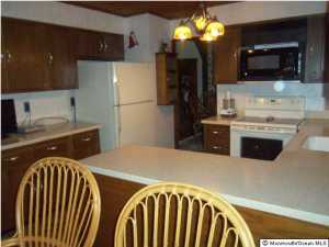 11 Feathertree Ct, Howell, NJ 07731 photo 3