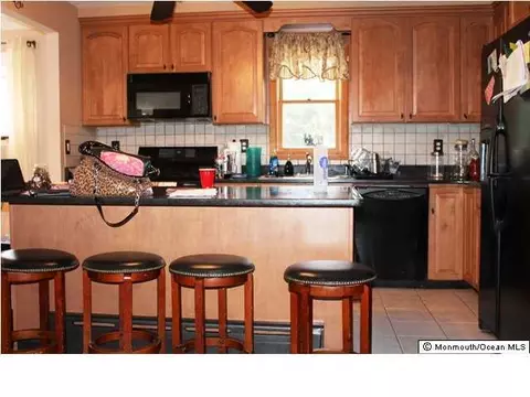 19 Eisele Ave, Ocean, NJ 07712 photo 2
