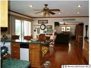 75 Longpoint Dr, Brick, NJ 08723 photo 2