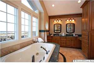 934 Ocean Ave, Sea Bright, NJ 07760 photo 8