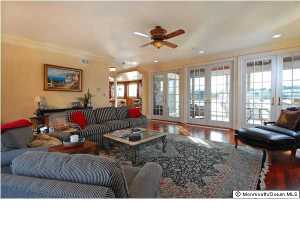 934 Ocean Ave, Sea Bright, NJ 07760 photo 2