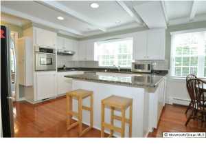601 Locust Rd, Brielle, NJ 08730 photo 2