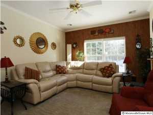 91 Iris Ct, Holmdel, NJ 07733 photo 11