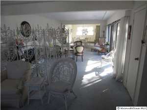 68 Cheshire Sq, Little Silver, NJ 07739 photo 2
