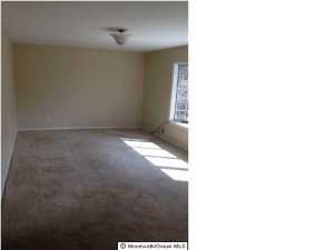 4 Manee Pl, Holmdel, NJ 07733 photo 4