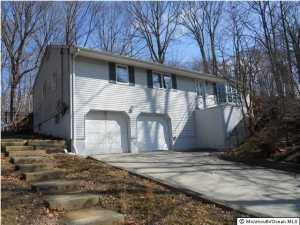 4 Manee Pl, Holmdel, NJ 07733 photo 1