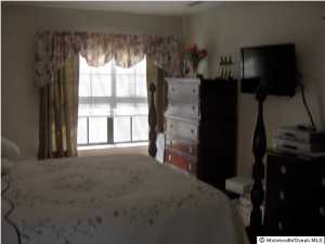 43 Boulder Dr, Edison, NJ 08817 photo 9