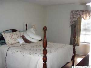 43 Boulder Dr, Edison, NJ 08817 photo 10