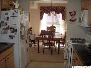 43 Boulder Dr, Edison, NJ 08817 photo 4