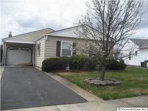 16 La Combe Ter, Berkeley, NJ 08757 photo 1