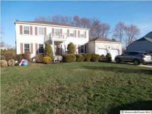 10 Snyder Dr, Middletown, NJ 07748 photo 1