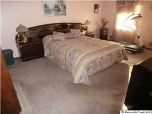 10 Snyder Dr, Middletown, NJ 07748 photo 6