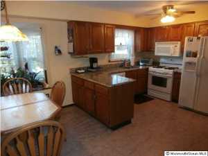 10 Snyder Dr, Middletown, NJ 07748 photo 2