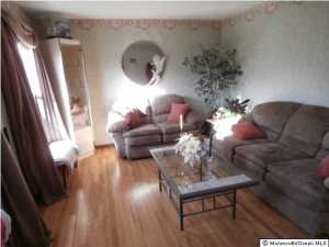 10 Snyder Dr, Middletown, NJ 07748 photo 4