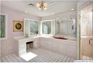 83 W River Rd, Rumson, NJ 07760 photo 9