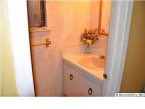 7 Arrowsmith Ct, Matawan, NJ 07747 photo 6