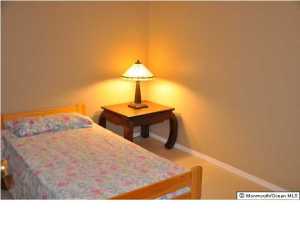 7 Arrowsmith Ct, Matawan, NJ 07747 photo 15