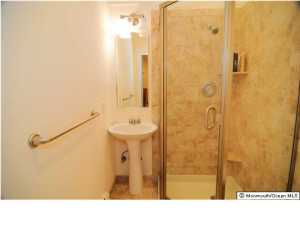 2 Henry St, NJ 07420 photo 11