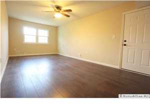 18 Eisenhower Ct, Matawan, NJ 07747 photo 15