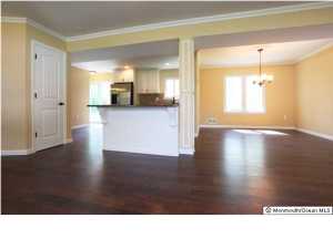 18 Eisenhower Ct, Matawan, NJ 07747 photo 4