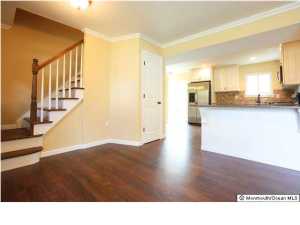 18 Eisenhower Ct, Matawan, NJ 07747 photo 3