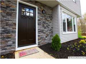18 Eisenhower Ct, Matawan, NJ 07747 photo 2