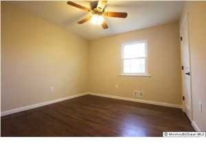 18 Eisenhower Ct, Matawan, NJ 07747 photo 16