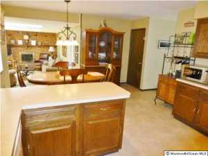 22 Leaf Ln, Matawan, NJ 07747 photo 3