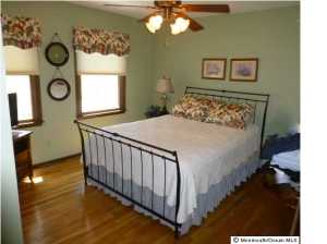 22 Leaf Ln, Matawan, NJ 07747 photo 14