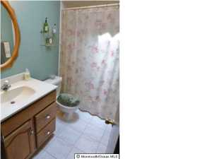 22 Leaf Ln, Matawan, NJ 07747 photo 17