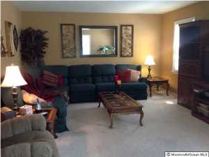 29 Edgewater Dr, Matawan, NJ 07747 photo 8