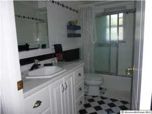 17 Schelly Dr, Middletown, NJ 07748 photo 15