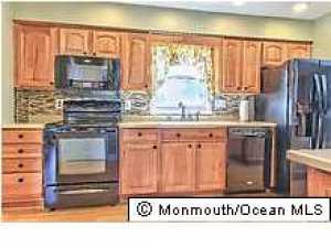 561 Mark Dr, Brick, NJ 08723 photo 6