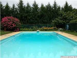 29 Edgemere Dr, Matawan, NJ 07747 photo 2