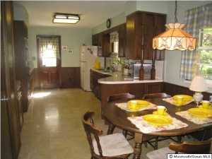 29 Edgemere Dr, Matawan, NJ 07747 photo 4