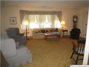 29 Edgemere Dr, Matawan, NJ 07747 photo 5