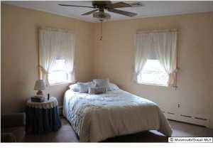 29 Edgemere Dr, Matawan, NJ 07747 photo 12