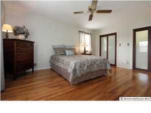 8 Doris Ln, Middletown, NJ 07748 photo 6