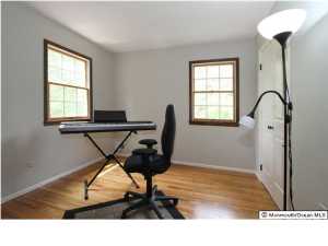8 Doris Ln, Middletown, NJ 07748 photo 11