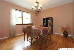 8 Doris Ln, Middletown, NJ 07748 photo 5