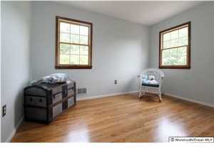 8 Doris Ln, Middletown, NJ 07748 photo 10