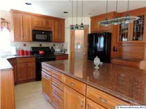 3 Crest Rd, Jackson, NJ 08527 photo 2