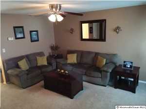 924 Sandra Pl, Brick, NJ 08724 photo 3
