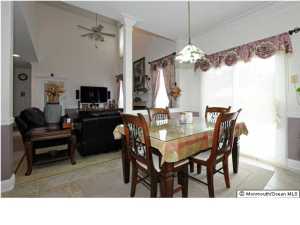 40 Stratton Rd, Matawan, NJ 07747 photo 8